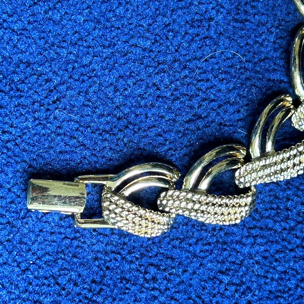 Vintage Napier Gold Tone Large Chain Link Bracelet - Picture 5 of 6